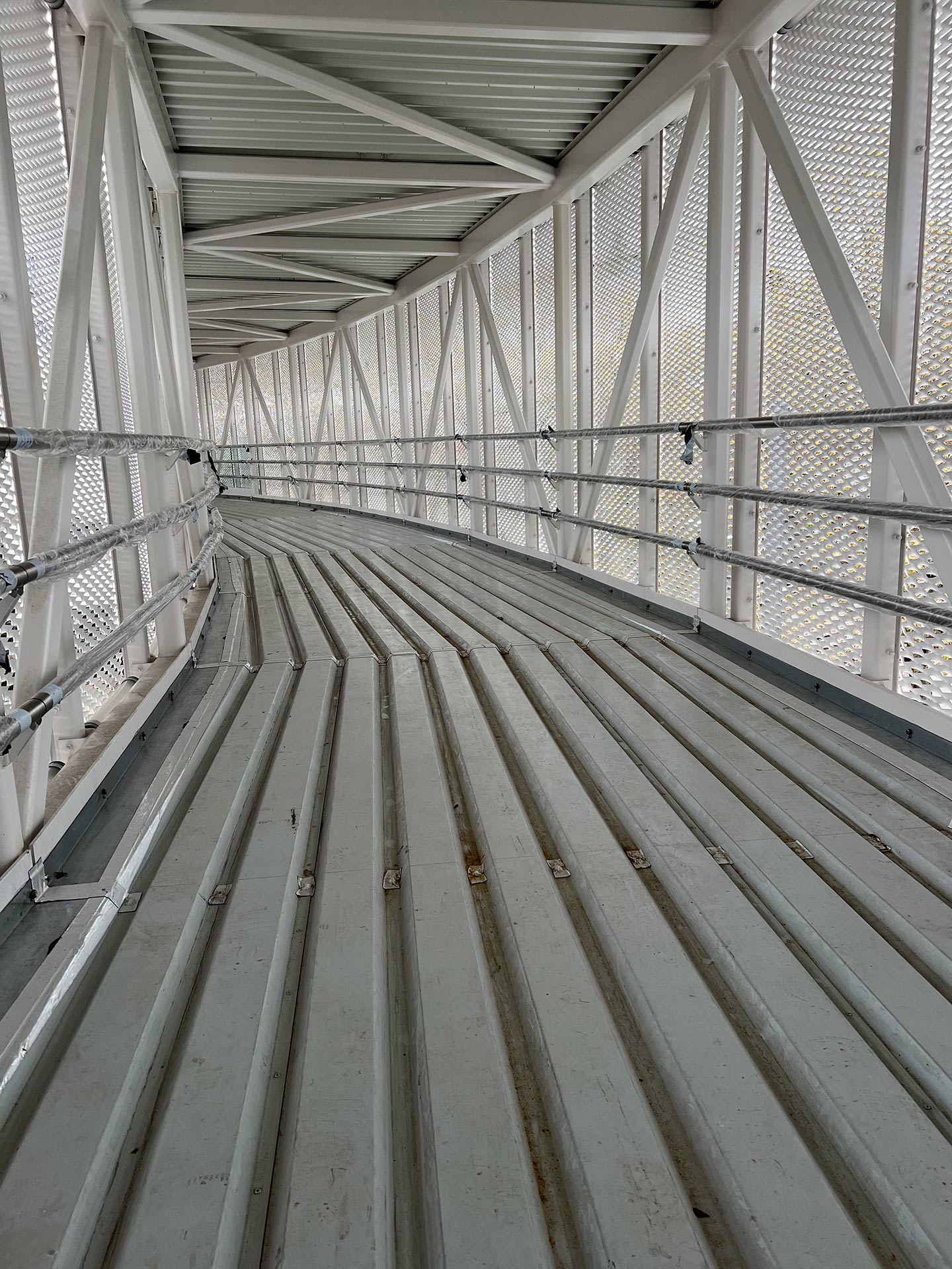 Neubau der Verbindungsbrücke Städtisches Klinikum und Helios Herzklinik Karlsruhe